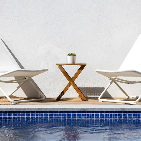 Villa Terracota By Acasadascasas